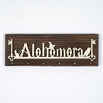 Seinale paigaldatud puidust v&otilde;tmehoidja - Wallity