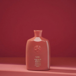 Oribe Bright Blonde Shampoo &Scaron;ampoon blondidele v&otilde;i hallidele juustele, 250ml
