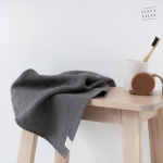 Charcoal Linen Fine Waffle Towel Linane vannir&auml;tik 45x65cm