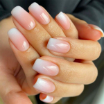 24 tk/komplekt Quick Nails White French Smudge kunstk&uuml;&uuml;ned Roosa gradientmanik&uuml;&uuml;r veekindlad kantavad k&uuml;&uuml;nekleebised valge