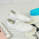 Naiste vulkaniseeritud kingad v&auml;ljal&otilde;igatud PU-nahast Oxfordid madalad kingad naiste hingavad valged kingad v&otilde;rgust jooksujalatsid baleriinid mokassiinid 35 valge