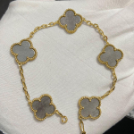 Uus versioon Neljaleheline ristik Viie &otilde;iega k&auml;ev&otilde;ru Naturaalne punane ahhaat Valge p&auml;rlmutter K&auml;ev&otilde;ru Naiste laserk&auml;ev&otilde;ru V Gold