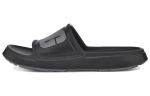 UGG Wilcox Must Toffud 1108042-BLK 40