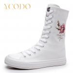 Naiste k&otilde;rged vabaajakingad sisemise t&otilde;mblukuga 43 valge