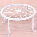 1 tk. Tugeva kasutusega lillepotialus, taimeriiuli hoidik, roostekindel metallist &uuml;mmargune riiul sise- ja v&auml;lis&otilde;ue, aedade jaoks. 1pc valge