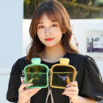 380 ml lame veepudel Lekkekindel, mugav ja turvaline &scaron;ikk leivakujuline veetass &otilde;ues kasutamiseks kollane