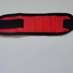 Magnetiline randmepael elektriku tarvikud magneti korjaja adsorptsioonikruvid tugeva magnetilise randme 3 rows of 6 magnets must
