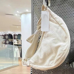 Naiste &uuml;hev&auml;rviline velvetist pelmeen, t&otilde;mblukk, kallutatud kotikott vaba aja spordi &otilde;lakotid, reguleeritav rihm One Size valge