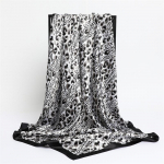 90 * 90 cm uus siidist sall naiste kevadsuvine dekoratiivne sall p&auml;ikesekaitsega reisisall S&uuml;gis- ja talvesall &otilde;huke v&auml;ljaanne 90*90cm