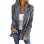 Naiste &uuml;likonnamantel rev&auml;&auml;riga pikkade varrukatega hagijashammastr&uuml;kiga &uuml;herealine kardigan-stiilis &uuml;likonnajakk klapitaskutega. Lahti istuv &auml;ririietus L sinine