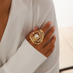 Geomeetriline laineline imitatsioonp&auml;rliga ovaalne sulamist s&otilde;rmus