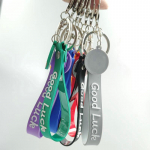 Isikup&auml;rastatud spordik&auml;ev&otilde;ru v&otilde;tmehoidja: PVC pehme homaari klamber Keychain with Wristband