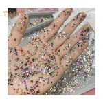 1000 tk/komplekt K&uuml;&uuml;nte kunst Strass Akr&uuml;&uuml;l Assortii Mini T&auml;ht Armastus S&uuml;da Veetilk Lill Geomeetriline Kuju V&otilde;lu DIY K&uuml;&uuml;nte Kaunistamise Tarvikud valge