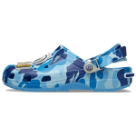 A BATHING APE x Crocs Classic klomp kamuflaažitr&uuml;kiga mugavad ja mitmek&uuml;lgsed augudega kingad unisex sinine 38-39