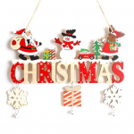 J&otilde;ulupuidust uksesilt J&otilde;uluvana p&auml;kapikk lumememm p&otilde;der siseruumides v&auml;likaunistused esiukse seinal rippuv tervitus ukseplaat ripats peo stseeni seade A