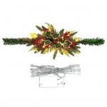 J&otilde;ulupostkasti p&auml;rg LED helendav m&auml;nnik&auml;bi punane marjarohelised lehed rotangist siseruumides &otilde;ues kunstlik vanikukaunistus p&uuml;hadepeotarbed roheline