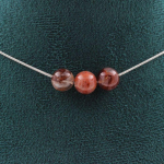 Pierres et Min&eacute;raux. Collier 3 perles Quartz Hematoide de Madagascar 8 mm Chaine en acier Collier femmes, hommes. Taille personnali