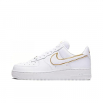 Naiste Nike Wmns Air Force 1 07 ESS Metallik Kuld AO2132-102 EU 39 valge/metallist kuldset v&auml;rvi
