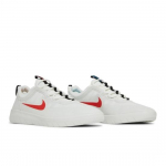 Nike Nyjah Free vahelduva Swooshiga BV2078-105 EU 36 valge/sinine