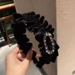 Peen ja moekas retro kerge luksusstiil, super surematu s&auml;delev teemant must plisseeritud peapael juukseaksessuaar, uus populaarne juuksepael