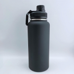 304 roostevabast terasest 32oz plastikpihustatud kosmosekann mitme kaane ja mitmeotstarbelise termosega v&auml;listingimustes kasutamiseks m&otilde;eldud spordikann 1000ML/32oz must