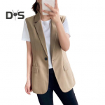 Naiste &auml;rivest lahtik&auml;iv krae, &uuml;he nupuga suletav varrukateta keskmise pikkusega pidulik kontoririietus, &uuml;hev&auml;rviline kardiganist vest, t&ouml;&ouml;kohariietus M khaki