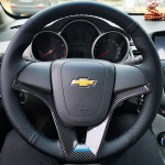 Must kunstnahast k&auml;sitsi &otilde;mmeldud auto roolikatte kate Chevrolet Aveo Orlando Holden Cruze Ravon R4 Cruze 2009-2014 jaoks Gray Thread