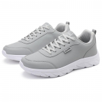 Kevad/s&uuml;gis meeste mustad deodoranttossud veekindlad meeste jalan&otilde;ud, kerge pehme tallaga meeste jooksujalatsid 38