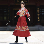 Hiina Mingi d&uuml;nastia stiilis Hanfu Jinlin Wei Feiyu &uuml;likond meestele ja naistele paarikomplekt M punane