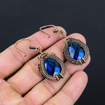 Sinine topaas kalliskivist puhtast vasest traadist pakitud k&auml;sitsi valmistatud ripatsiga ehe kingitus talle 2.36 Inches