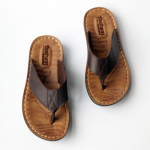 Kingad Nahk Meeste Pl&auml;tud Kingad V&auml;ljas Rannas Vabaaja Lamedad Sandaalid Trend Lamedad Libisemiskindlad Varvaste Vahega Sandaalid Suur Suurus 38