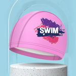 Ujumism&uuml;tsid naistele meestele universaalsed suured pikkade juustega k&otilde;rvakaitsed, PU veekindlad kirjatr&uuml;kiga ujumism&uuml;tsid