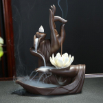 Lilla liiva retsirkulatsiooniga viirukipliit, zen-budistlik sandlipuupliit, kodune antiikne viirukipliit Bergamot lotus
