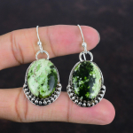 Austraalia kroomitud kaltsedoonist k&otilde;rvar&otilde;ngas k&auml;sitsi valmistatud v&auml;&auml;riskividest ehted 925 h&otilde;bedast k&otilde;rvar&otilde;ngad unikaalsed k&otilde;rvar&otilde;ngad, kingitused s&otilde;brale, elegantsed ehted