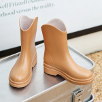 Talvekingad Vihmasaapad Naiste Veekindlad Keskmise S&auml;&auml;rega Soojad Kummikud Naised Mugavad Soojendatud Galo&scaron;id Aia Veekingad Jalatsid 36