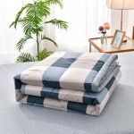 Lihtne kaasaegne &otilde;hukonditsioneer &otilde;huke tekk suvine tekk puuvillane kohev ruuduline tekk voodil, mugav tekk quilt100x150cm beige