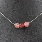 Pierres et Min&eacute;raux. Collier 3 perles Strawberry Quartz de Madagascar Chaine en acier Collier femmes, hommes. Taille personnalisabl