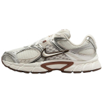 Nike V5 Rnr Sail Fauna Brown Phantom Light Orewood Brown Naiste tossud HQ7901-102 37.5 gray