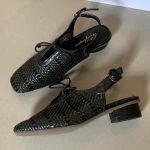 Moodsad Retro &Otilde;&otilde;nsad Kootud Madala Kontsaga Kingad Naistele Moodsad Tagantrihmaga Pandlaga Muulad Elegantne Paeltega Br&auml;ndi Disainerkingad Zapatos Mujer 35 must