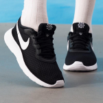 Nike Tanjun FlyEase naiste vabaajajalatsid DV7786-001 US 6
