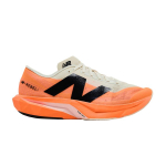 New Balance FuelCell Rebel v4 Hot Mango Black 41.5 beige