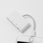 4-&uuml;hes kaamera &uuml;henduskomplekt SD TF kaardilugeja telefoni jaoks, USB OTG kaameraadapter toitepordiga, jaoturid klaviatuurid MIDI-adapter 1 pc valge