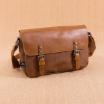 Korea meeste &otilde;lakott PU nahast Retro klapiga kunstiline crossbody kott Moodne t&ouml;&ouml;riistastiilis messenger kott Commuter kott must
