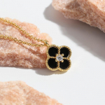 Qixi s&otilde;brap&auml;eva kingitus s&otilde;brannale roosa kuld &otilde;nnekleaver mini v&auml;ike must ahhaat kaelakee