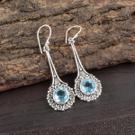 Taevasinised topaasist k&otilde;rvar&otilde;ngad v&auml;&auml;riskividega ehted, 925 prooviga t&auml;is h&otilde;bedast k&otilde;rvar&otilde;ngad, k&auml;sitsi valmistatud ehted s&uuml;nnikivi k&otilde;rvar&otilde;ngad, kingitus emale 2.52 Inches sinine