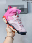 Air Jordan 6 Retro K&otilde;rgekorruselised Korvpallijalatsid, millel on 6. p&otilde;lvkonna Air-padi ja veisenahast materjal. 40.5 pink