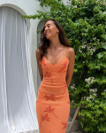 Naiste seksikas triibulise prindiga &otilde;lapaeltega maxi kleit Moodne V-kaelusega seljatu &otilde;lalt paljastav kitsas pikk kleit Suvine elegantne daami klubikleit S oranž