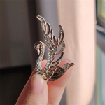 Uus moodne luik pross naiste mitmek&uuml;lgne &uuml;likond korsa suur n&otilde;elaga kristallist aksessuaarid Temperament Atmosf&auml;&auml;ri aksessuaarid