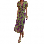 Naiste suvine kleit S&uuml;gava V kaelusega, v&auml;rviga, lilledega tr&uuml;kitud l&uuml;hikeste varrukatega, liibuv s&auml;&auml;re keskpaigani. XXXL roheline