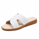 Suvised naiste ehtsast nahast vabaaja lihtsad lamedad libisemiskindlad naiste sandaalid 35 valge